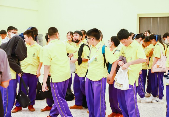 ภาพกิจกรรม  คณะวิทยาศาสตร์และเทคโนโลยี ร่วมกับโรงเรียนสรรพวิทยาคม จัดโครงการพัฒนาการจัดการเรียนการสอนในห้องเรียนพิเศษวิทยาศาสตร์ คณิตศาสตร์ เข้มข้น (ISM)