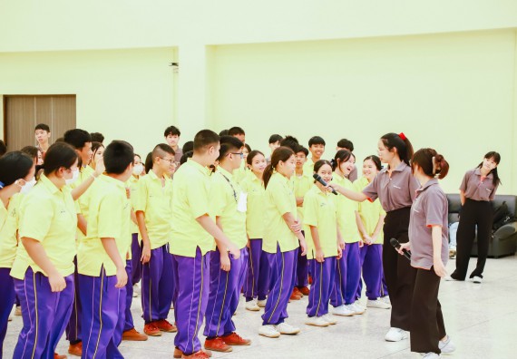 ภาพกิจกรรม  คณะวิทยาศาสตร์และเทคโนโลยี ร่วมกับโรงเรียนสรรพวิทยาคม จัดโครงการพัฒนาการจัดการเรียนการสอนในห้องเรียนพิเศษวิทยาศาสตร์ คณิตศาสตร์ เข้มข้น (ISM)