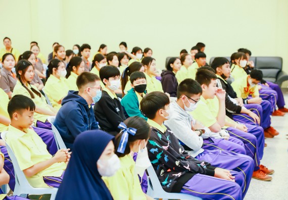 ภาพกิจกรรม  คณะวิทยาศาสตร์และเทคโนโลยี ร่วมกับโรงเรียนสรรพวิทยาคม จัดโครงการพัฒนาการจัดการเรียนการสอนในห้องเรียนพิเศษวิทยาศาสตร์ คณิตศาสตร์ เข้มข้น (ISM)