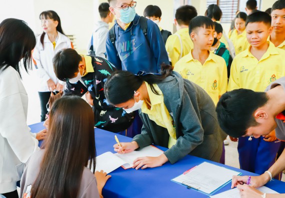 ภาพกิจกรรม  คณะวิทยาศาสตร์และเทคโนโลยี ร่วมกับโรงเรียนสรรพวิทยาคม จัดโครงการพัฒนาการจัดการเรียนการสอนในห้องเรียนพิเศษวิทยาศาสตร์ คณิตศาสตร์ เข้มข้น (ISM)