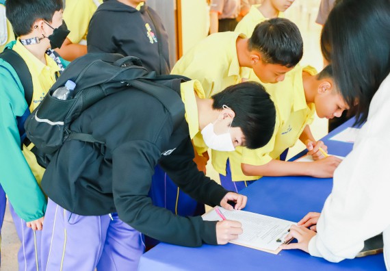 ภาพกิจกรรม  คณะวิทยาศาสตร์และเทคโนโลยี ร่วมกับโรงเรียนสรรพวิทยาคม จัดโครงการพัฒนาการจัดการเรียนการสอนในห้องเรียนพิเศษวิทยาศาสตร์ คณิตศาสตร์ เข้มข้น (ISM)