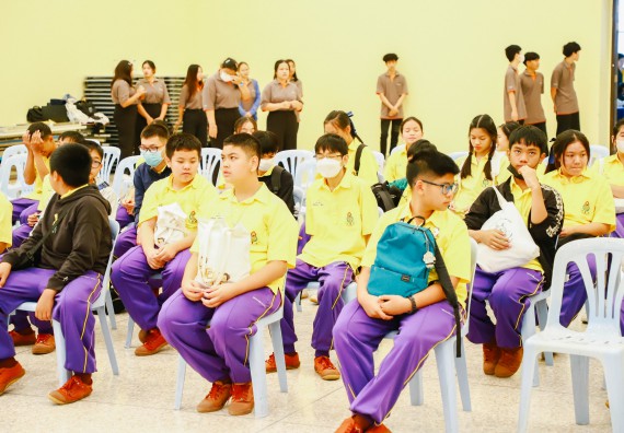 ภาพกิจกรรม  คณะวิทยาศาสตร์และเทคโนโลยี ร่วมกับโรงเรียนสรรพวิทยาคม จัดโครงการพัฒนาการจัดการเรียนการสอนในห้องเรียนพิเศษวิทยาศาสตร์ คณิตศาสตร์ เข้มข้น (ISM)