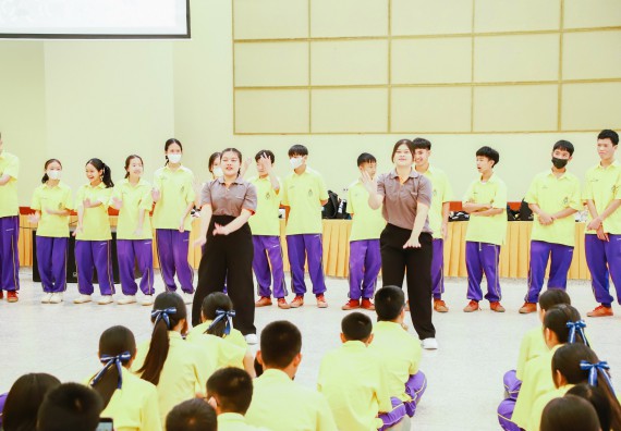 ภาพกิจกรรม  คณะวิทยาศาสตร์และเทคโนโลยี ร่วมกับโรงเรียนสรรพวิทยาคม จัดโครงการพัฒนาการจัดการเรียนการสอนในห้องเรียนพิเศษวิทยาศาสตร์ คณิตศาสตร์ เข้มข้น (ISM)