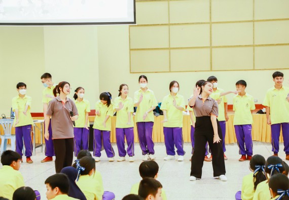 ภาพกิจกรรม  คณะวิทยาศาสตร์และเทคโนโลยี ร่วมกับโรงเรียนสรรพวิทยาคม จัดโครงการพัฒนาการจัดการเรียนการสอนในห้องเรียนพิเศษวิทยาศาสตร์ คณิตศาสตร์ เข้มข้น (ISM)