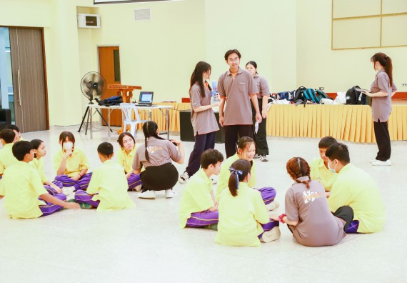 ภาพกิจกรรม  คณะวิทยาศาสตร์และเทคโนโลยี ร่วมกับโรงเรียนสรรพวิทยาคม จัดโครงการพัฒนาการจัดการเรียนการสอนในห้องเรียนพิเศษวิทยาศาสตร์ คณิตศาสตร์ เข้มข้น (ISM)