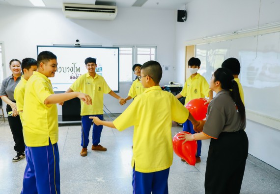 ภาพกิจกรรม  คณะวิทยาศาสตร์และเทคโนโลยี ร่วมกับโรงเรียนสรรพวิทยาคม จัดโครงการพัฒนาการจัดการเรียนการสอนในห้องเรียนพิเศษวิทยาศาสตร์ คณิตศาสตร์ เข้มข้น (ISM)