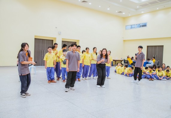 ภาพกิจกรรม  คณะวิทยาศาสตร์และเทคโนโลยี ร่วมกับโรงเรียนสรรพวิทยาคม จัดโครงการพัฒนาการจัดการเรียนการสอนในห้องเรียนพิเศษวิทยาศาสตร์ คณิตศาสตร์ เข้มข้น (ISM)