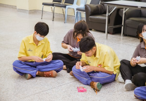 ภาพกิจกรรม  คณะวิทยาศาสตร์และเทคโนโลยี ร่วมกับโรงเรียนสรรพวิทยาคม จัดโครงการพัฒนาการจัดการเรียนการสอนในห้องเรียนพิเศษวิทยาศาสตร์ คณิตศาสตร์ เข้มข้น (ISM)