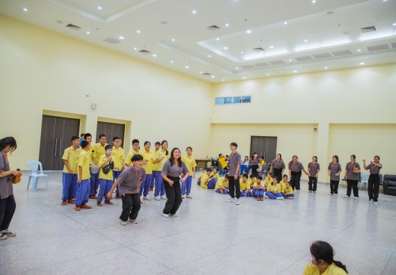 ภาพกิจกรรม  คณะวิทยาศาสตร์และเทคโนโลยี ร่วมกับโรงเรียนสรรพวิทยาคม จัดโครงการพัฒนาการจัดการเรียนการสอนในห้องเรียนพิเศษวิทยาศาสตร์ คณิตศาสตร์ เข้มข้น (ISM)