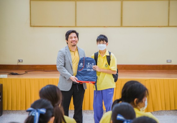 ภาพกิจกรรม  คณะวิทยาศาสตร์และเทคโนโลยี ร่วมกับโรงเรียนสรรพวิทยาคม จัดโครงการพัฒนาการจัดการเรียนการสอนในห้องเรียนพิเศษวิทยาศาสตร์ คณิตศาสตร์ เข้มข้น (ISM)