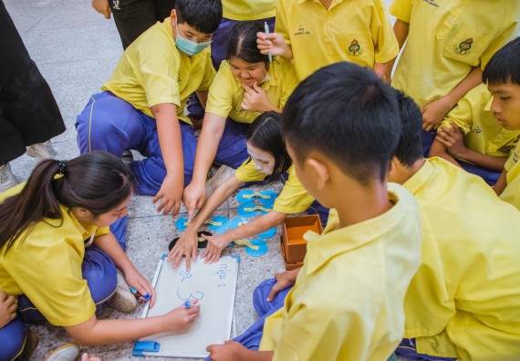 ภาพกิจกรรม  คณะวิทยาศาสตร์และเทคโนโลยี ร่วมกับโรงเรียนสรรพวิทยาคม จัดโครงการพัฒนาการจัดการเรียนการสอนในห้องเรียนพิเศษวิทยาศาสตร์ คณิตศาสตร์ เข้มข้น (ISM)