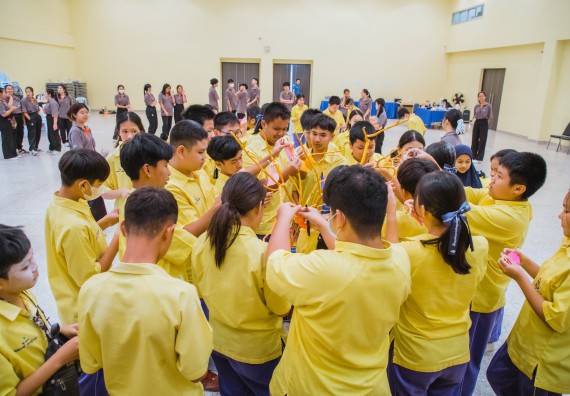 ภาพกิจกรรม  คณะวิทยาศาสตร์และเทคโนโลยี ร่วมกับโรงเรียนสรรพวิทยาคม จัดโครงการพัฒนาการจัดการเรียนการสอนในห้องเรียนพิเศษวิทยาศาสตร์ คณิตศาสตร์ เข้มข้น (ISM)