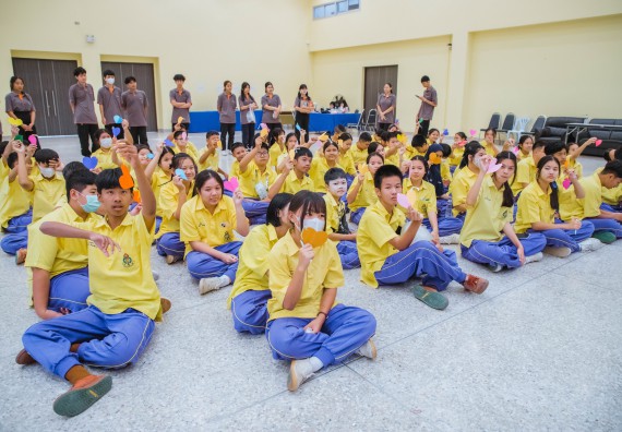 ภาพกิจกรรม  คณะวิทยาศาสตร์และเทคโนโลยี ร่วมกับโรงเรียนสรรพวิทยาคม จัดโครงการพัฒนาการจัดการเรียนการสอนในห้องเรียนพิเศษวิทยาศาสตร์ คณิตศาสตร์ เข้มข้น (ISM)