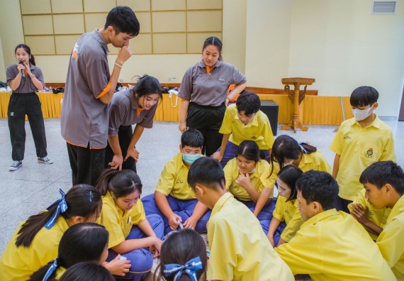 ภาพกิจกรรม  คณะวิทยาศาสตร์และเทคโนโลยี ร่วมกับโรงเรียนสรรพวิทยาคม จัดโครงการพัฒนาการจัดการเรียนการสอนในห้องเรียนพิเศษวิทยาศาสตร์ คณิตศาสตร์ เข้มข้น (ISM)