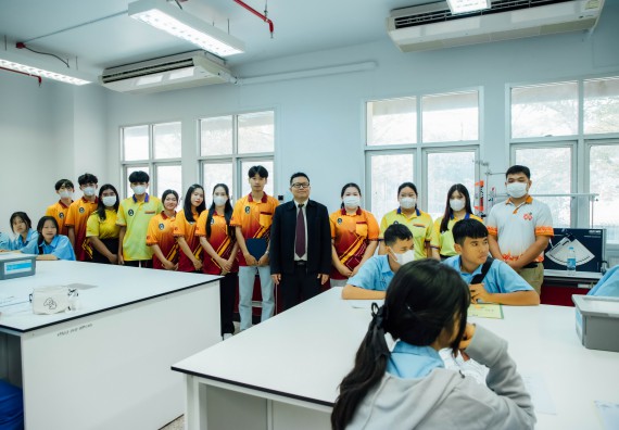 ภาพกิจกรรม คณะวิทยาศาสตร์และเทคโนโลยี ร่วมกับโรงเรียนคลองลานวิทยา จัดโครงการส่งเสริมและพัฒนาศักยภาพนักเรียนห้องเรียนพิเศษ