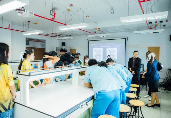 ภาพกิจกรรม คณะวิทยาศาสตร์และเทคโนโลยี ร่วมกับโรงเรียนคลองลานวิทยา จัดโครงการส่งเสริมและพัฒนาศักยภาพนักเรียนห้องเรียนพิเศษ