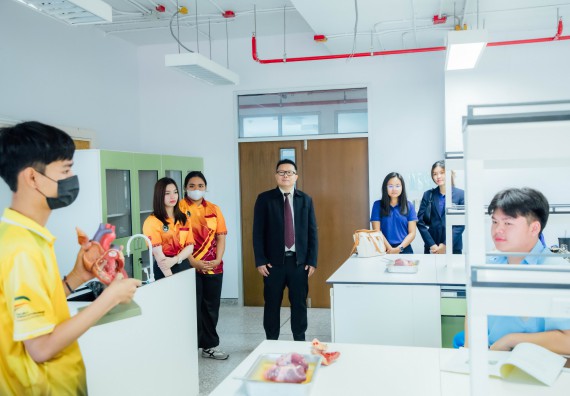 ภาพกิจกรรม คณะวิทยาศาสตร์และเทคโนโลยี ร่วมกับโรงเรียนคลองลานวิทยา จัดโครงการส่งเสริมและพัฒนาศักยภาพนักเรียนห้องเรียนพิเศษ