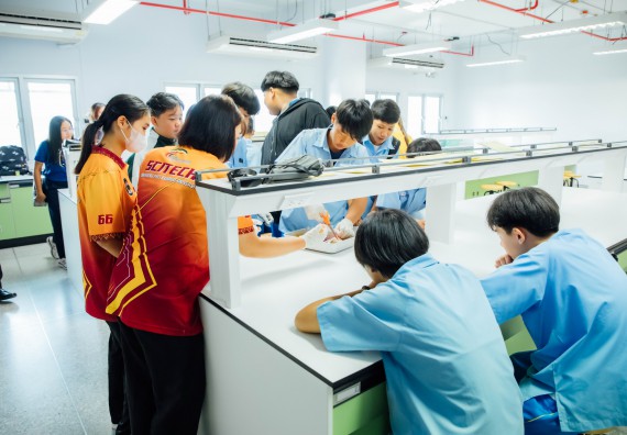 ภาพกิจกรรม คณะวิทยาศาสตร์และเทคโนโลยี ร่วมกับโรงเรียนคลองลานวิทยา จัดโครงการส่งเสริมและพัฒนาศักยภาพนักเรียนห้องเรียนพิเศษ