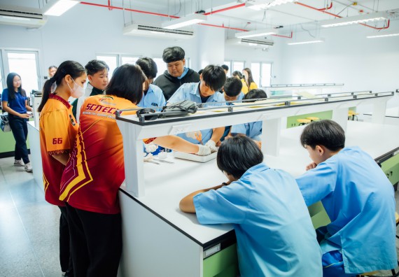 ภาพกิจกรรม คณะวิทยาศาสตร์และเทคโนโลยี ร่วมกับโรงเรียนคลองลานวิทยา จัดโครงการส่งเสริมและพัฒนาศักยภาพนักเรียนห้องเรียนพิเศษ