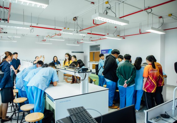 ภาพกิจกรรม คณะวิทยาศาสตร์และเทคโนโลยี ร่วมกับโรงเรียนคลองลานวิทยา จัดโครงการส่งเสริมและพัฒนาศักยภาพนักเรียนห้องเรียนพิเศษ