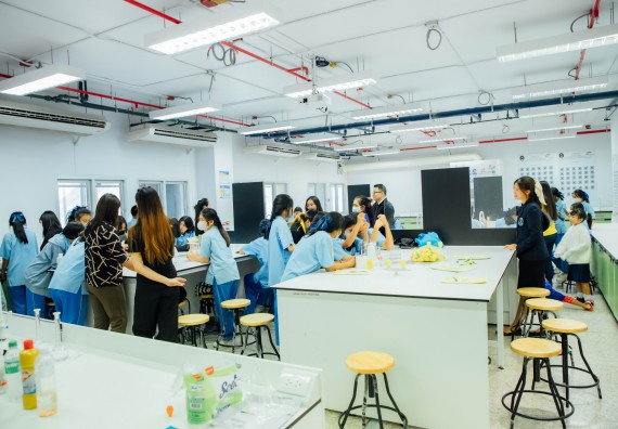 ภาพกิจกรรม คณะวิทยาศาสตร์และเทคโนโลยี ร่วมกับโรงเรียนคลองลานวิทยา จัดโครงการส่งเสริมและพัฒนาศักยภาพนักเรียนห้องเรียนพิเศษ