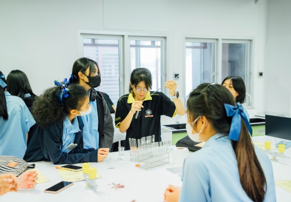 ภาพกิจกรรม คณะวิทยาศาสตร์และเทคโนโลยี ร่วมกับโรงเรียนคลองลานวิทยา จัดโครงการส่งเสริมและพัฒนาศักยภาพนักเรียนห้องเรียนพิเศษ