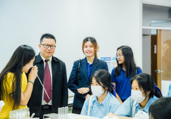 ภาพกิจกรรม คณะวิทยาศาสตร์และเทคโนโลยี ร่วมกับโรงเรียนคลองลานวิทยา จัดโครงการส่งเสริมและพัฒนาศักยภาพนักเรียนห้องเรียนพิเศษ