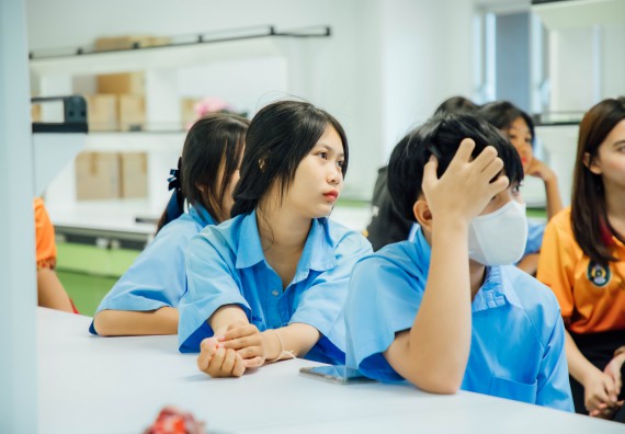 ภาพกิจกรรม คณะวิทยาศาสตร์และเทคโนโลยี ร่วมกับโรงเรียนคลองลานวิทยา จัดโครงการส่งเสริมและพัฒนาศักยภาพนักเรียนห้องเรียนพิเศษ