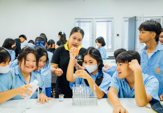 ภาพกิจกรรม คณะวิทยาศาสตร์และเทคโนโลยี ร่วมกับโรงเรียนคลองลานวิทยา จัดโครงการส่งเสริมและพัฒนาศักยภาพนักเรียนห้องเรียนพิเศษ