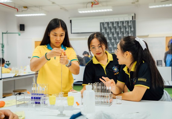 ภาพกิจกรรม คณะวิทยาศาสตร์และเทคโนโลยี ร่วมกับโรงเรียนคลองลานวิทยา จัดโครงการส่งเสริมและพัฒนาศักยภาพนักเรียนห้องเรียนพิเศษ