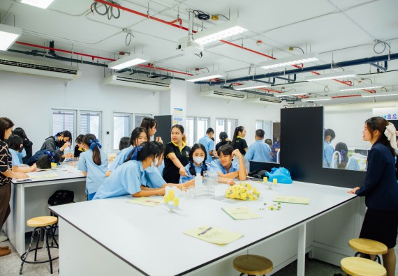 ภาพกิจกรรม คณะวิทยาศาสตร์และเทคโนโลยี ร่วมกับโรงเรียนคลองลานวิทยา จัดโครงการส่งเสริมและพัฒนาศักยภาพนักเรียนห้องเรียนพิเศษ