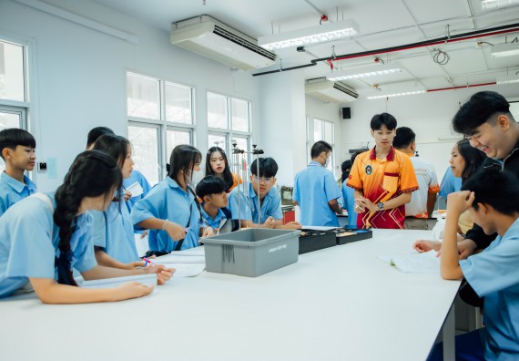 ภาพกิจกรรม คณะวิทยาศาสตร์และเทคโนโลยี ร่วมกับโรงเรียนคลองลานวิทยา จัดโครงการส่งเสริมและพัฒนาศักยภาพนักเรียนห้องเรียนพิเศษ