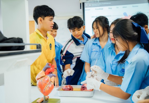 ภาพกิจกรรม คณะวิทยาศาสตร์และเทคโนโลยี ร่วมกับโรงเรียนคลองลานวิทยา จัดโครงการส่งเสริมและพัฒนาศักยภาพนักเรียนห้องเรียนพิเศษ