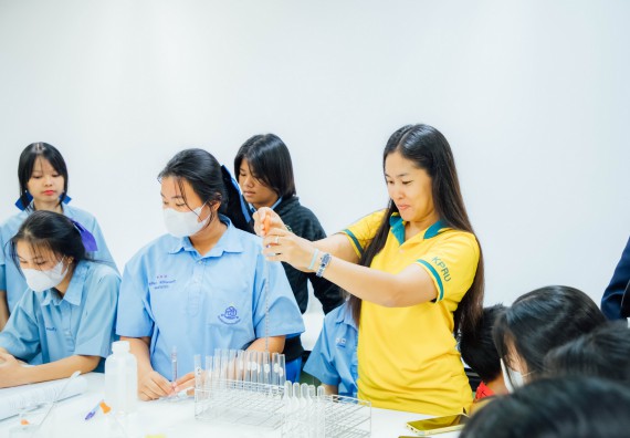 ภาพกิจกรรม คณะวิทยาศาสตร์และเทคโนโลยี ร่วมกับโรงเรียนคลองลานวิทยา จัดโครงการส่งเสริมและพัฒนาศักยภาพนักเรียนห้องเรียนพิเศษ