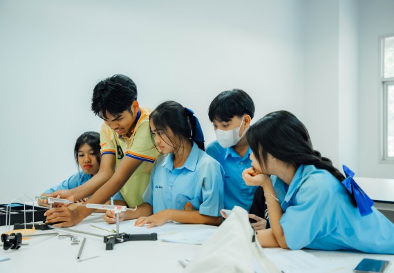 ภาพกิจกรรม คณะวิทยาศาสตร์และเทคโนโลยี ร่วมกับโรงเรียนคลองลานวิทยา จัดโครงการส่งเสริมและพัฒนาศักยภาพนักเรียนห้องเรียนพิเศษ