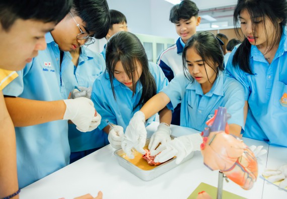 ภาพกิจกรรม คณะวิทยาศาสตร์และเทคโนโลยี ร่วมกับโรงเรียนคลองลานวิทยา จัดโครงการส่งเสริมและพัฒนาศักยภาพนักเรียนห้องเรียนพิเศษ