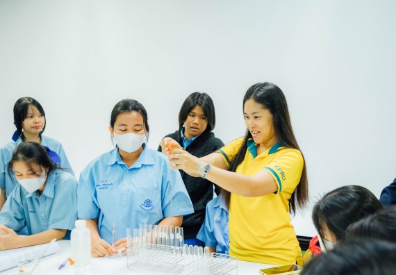 ภาพกิจกรรม คณะวิทยาศาสตร์และเทคโนโลยี ร่วมกับโรงเรียนคลองลานวิทยา จัดโครงการส่งเสริมและพัฒนาศักยภาพนักเรียนห้องเรียนพิเศษ