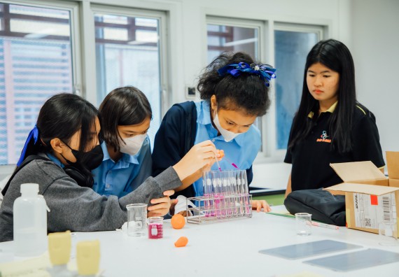 ภาพกิจกรรม คณะวิทยาศาสตร์และเทคโนโลยี ร่วมกับโรงเรียนคลองลานวิทยา จัดโครงการส่งเสริมและพัฒนาศักยภาพนักเรียนห้องเรียนพิเศษ