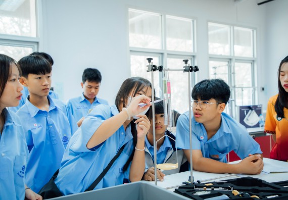 ภาพกิจกรรม คณะวิทยาศาสตร์และเทคโนโลยี ร่วมกับโรงเรียนคลองลานวิทยา จัดโครงการส่งเสริมและพัฒนาศักยภาพนักเรียนห้องเรียนพิเศษ