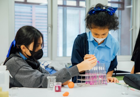 ภาพกิจกรรม คณะวิทยาศาสตร์และเทคโนโลยี ร่วมกับโรงเรียนคลองลานวิทยา จัดโครงการส่งเสริมและพัฒนาศักยภาพนักเรียนห้องเรียนพิเศษ