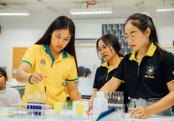 ภาพกิจกรรม คณะวิทยาศาสตร์และเทคโนโลยี ร่วมกับโรงเรียนคลองลานวิทยา จัดโครงการส่งเสริมและพัฒนาศักยภาพนักเรียนห้องเรียนพิเศษ