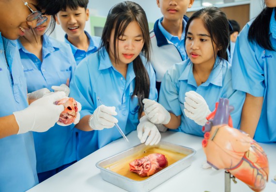 ภาพกิจกรรม คณะวิทยาศาสตร์และเทคโนโลยี ร่วมกับโรงเรียนคลองลานวิทยา จัดโครงการส่งเสริมและพัฒนาศักยภาพนักเรียนห้องเรียนพิเศษ