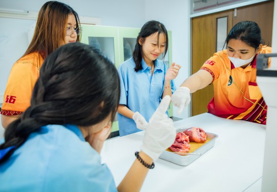 ภาพกิจกรรม คณะวิทยาศาสตร์และเทคโนโลยี ร่วมกับโรงเรียนคลองลานวิทยา จัดโครงการส่งเสริมและพัฒนาศักยภาพนักเรียนห้องเรียนพิเศษ