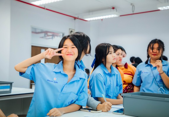 ภาพกิจกรรม คณะวิทยาศาสตร์และเทคโนโลยี ร่วมกับโรงเรียนคลองลานวิทยา จัดโครงการส่งเสริมและพัฒนาศักยภาพนักเรียนห้องเรียนพิเศษ