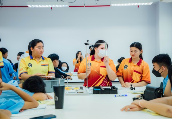 ภาพกิจกรรม คณะวิทยาศาสตร์และเทคโนโลยี ร่วมกับโรงเรียนคลองลานวิทยา จัดโครงการส่งเสริมและพัฒนาศักยภาพนักเรียนห้องเรียนพิเศษ