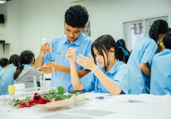 ภาพกิจกรรม คณะวิทยาศาสตร์และเทคโนโลยี ร่วมกับโรงเรียนคลองลานวิทยา จัดโครงการส่งเสริมและพัฒนาศักยภาพนักเรียนห้องเรียนพิเศษ