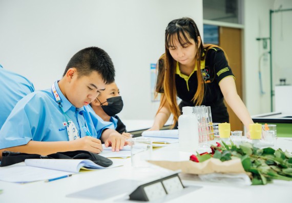 ภาพกิจกรรม คณะวิทยาศาสตร์และเทคโนโลยี ร่วมกับโรงเรียนคลองลานวิทยา จัดโครงการส่งเสริมและพัฒนาศักยภาพนักเรียนห้องเรียนพิเศษ