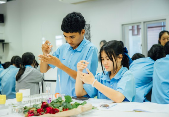 ภาพกิจกรรม คณะวิทยาศาสตร์และเทคโนโลยี ร่วมกับโรงเรียนคลองลานวิทยา จัดโครงการส่งเสริมและพัฒนาศักยภาพนักเรียนห้องเรียนพิเศษ