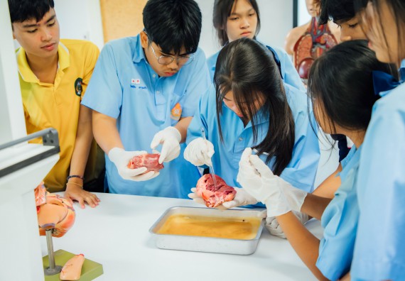 ภาพกิจกรรม คณะวิทยาศาสตร์และเทคโนโลยี ร่วมกับโรงเรียนคลองลานวิทยา จัดโครงการส่งเสริมและพัฒนาศักยภาพนักเรียนห้องเรียนพิเศษ