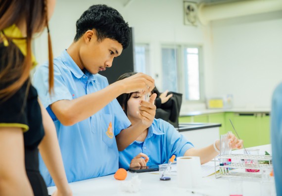 ภาพกิจกรรม คณะวิทยาศาสตร์และเทคโนโลยี ร่วมกับโรงเรียนคลองลานวิทยา จัดโครงการส่งเสริมและพัฒนาศักยภาพนักเรียนห้องเรียนพิเศษ